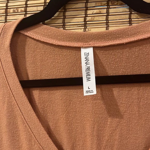 Peach top - Picture 3 of 3